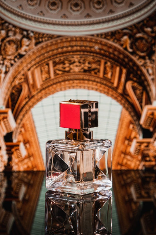 Whats Hot in the World Of Perfume? - MAKNZ PERFUMES